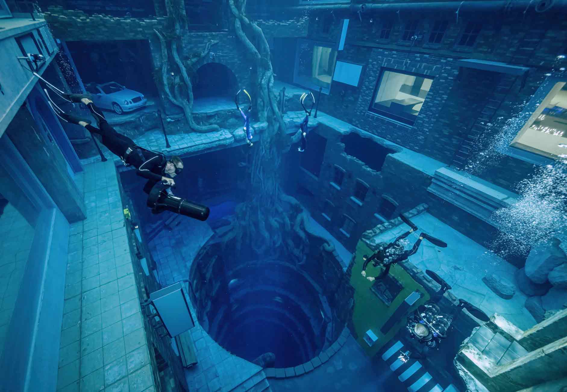 deep dive dubai