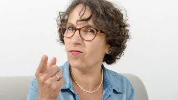 angry mom beats sons ex girlfriend mma fight poland